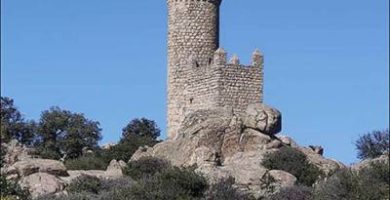 Nos destacamos por ofrecer un servicio cerrajero de alta calidad en Torrelodones, atendiendo tanto a particulares como a empresas.